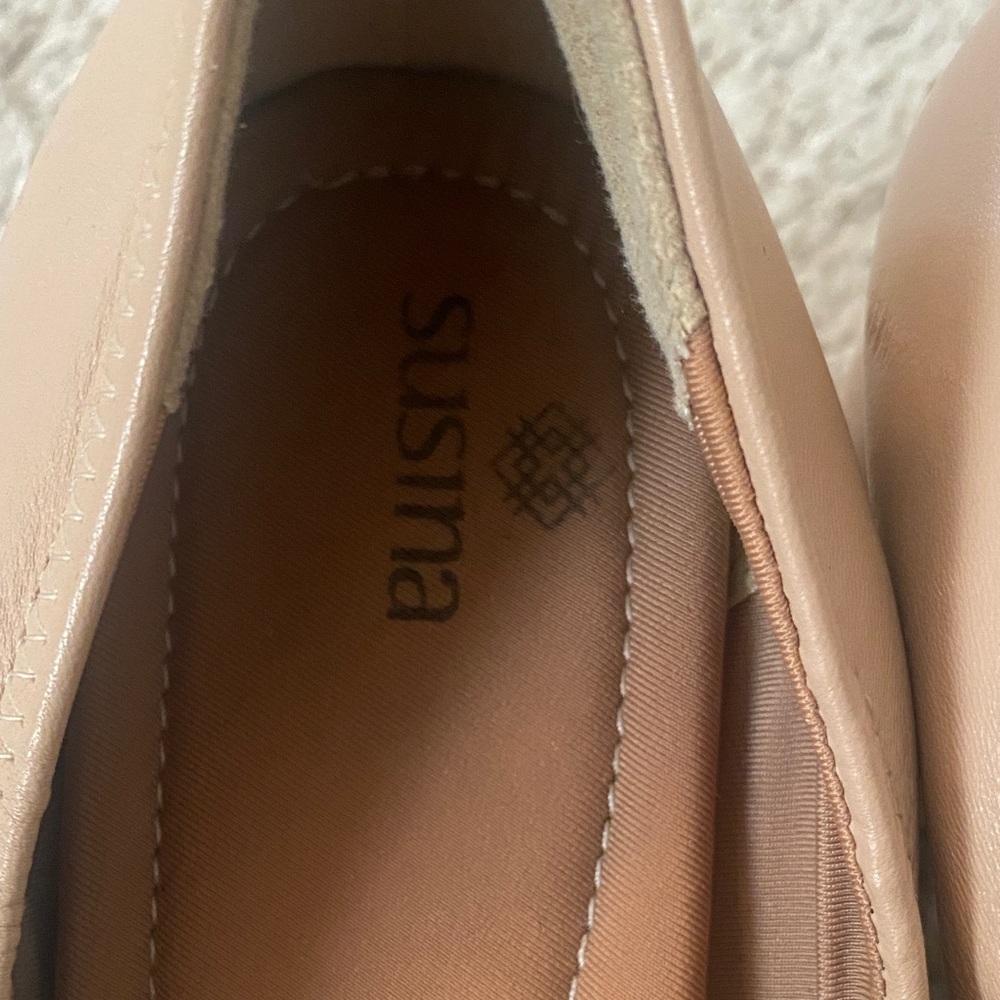 Susina Beige Leather Round-Toe Pumps - Picture 3 of 5